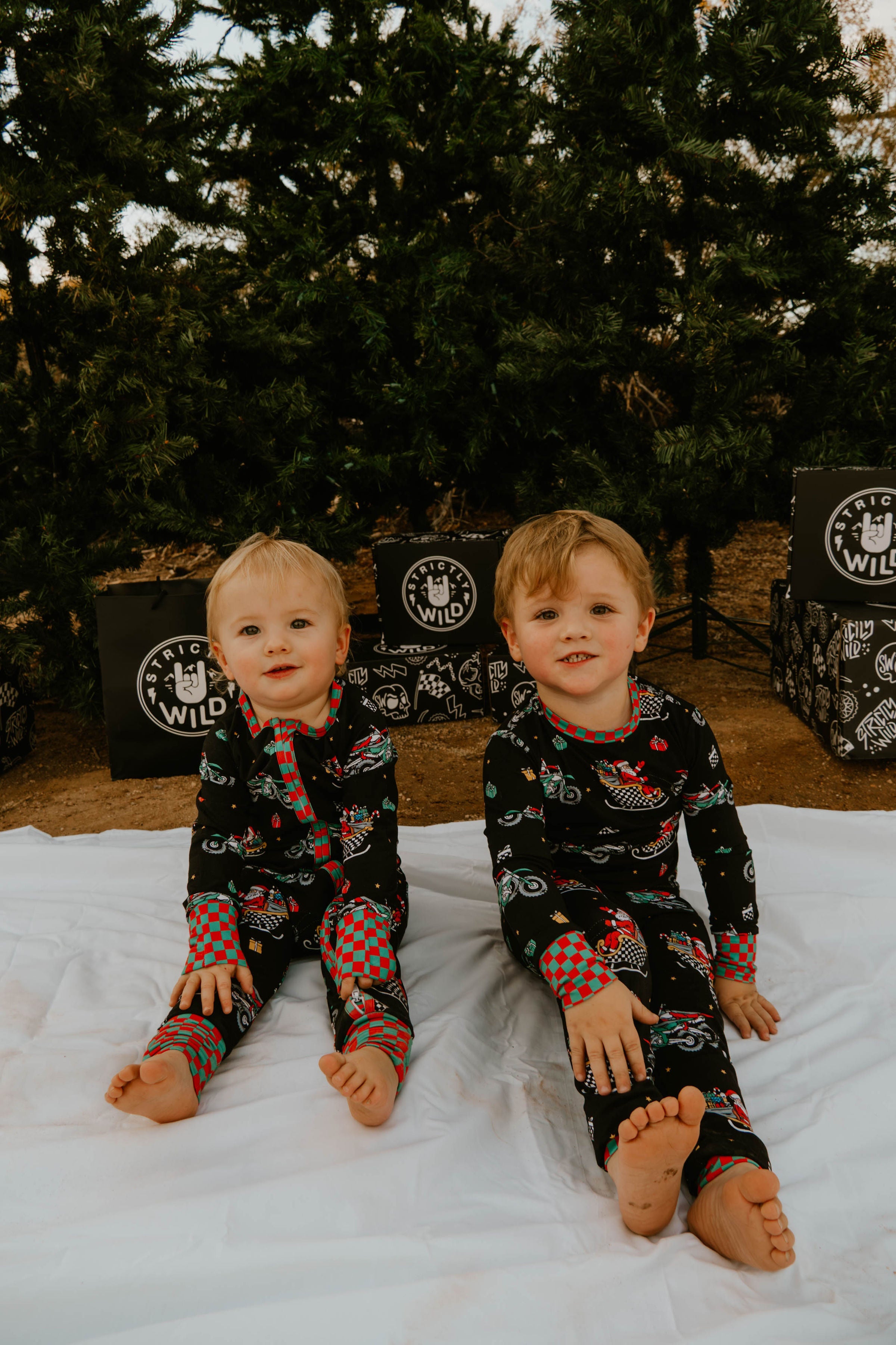 Santas Speedy Sleigh Zip Up Pajamas *PREORDER - SHIPPING OUT BETWEEN NOV 10-17*