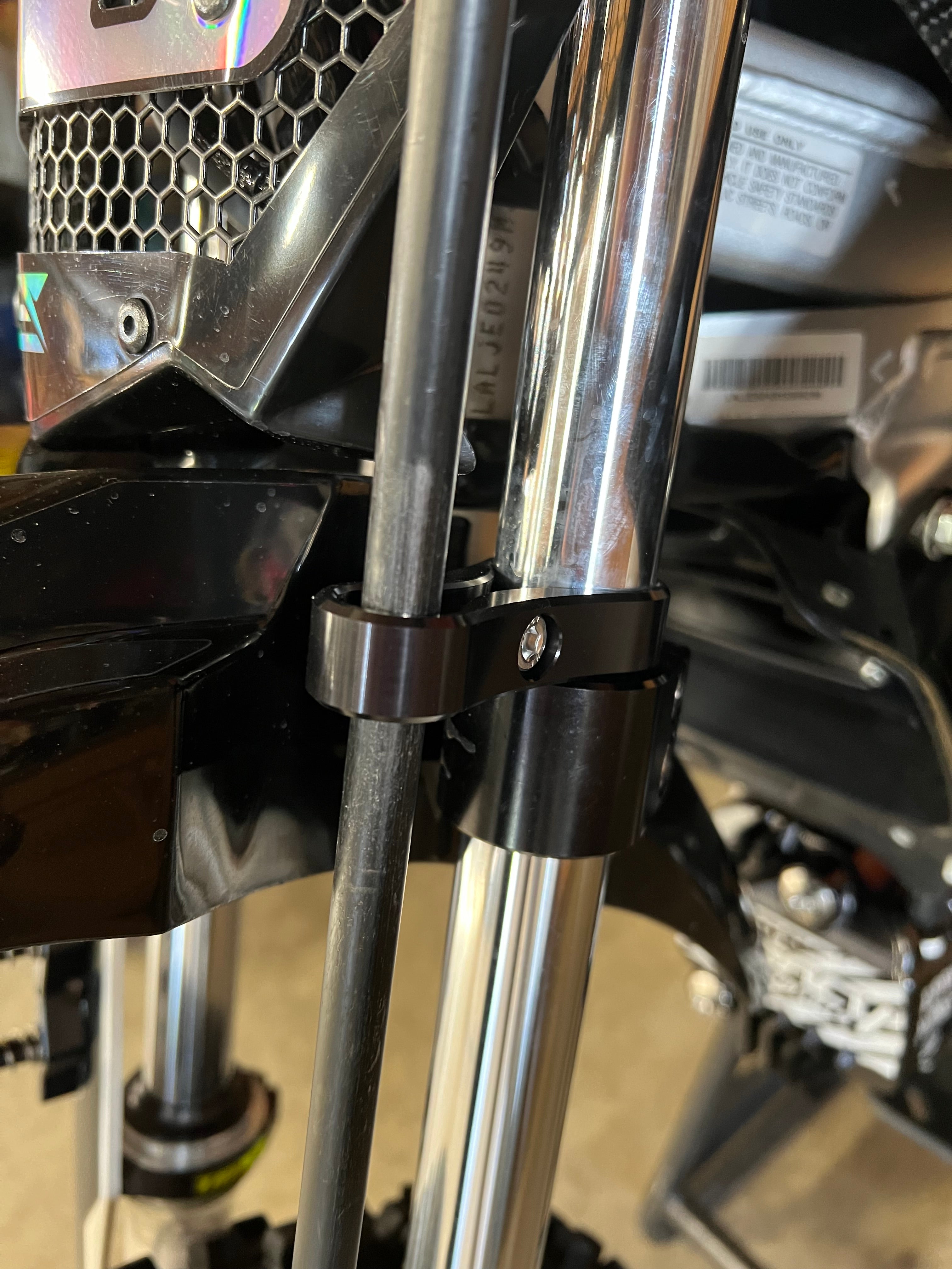 LM CRF110/125 Billet brake cable guide